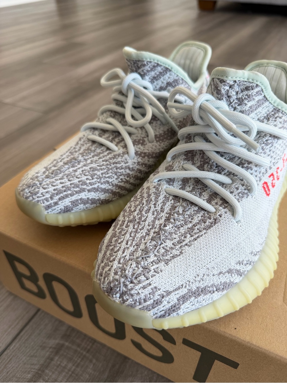 Yeezy Boost 350 V2 Sneakers Blue Tint - Picture 5 of 8